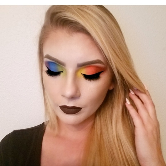 Meet your Posher, Chelse - Picture 1 of 8